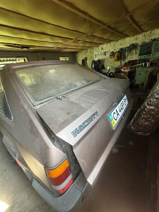 Автомобіль Opel kadet