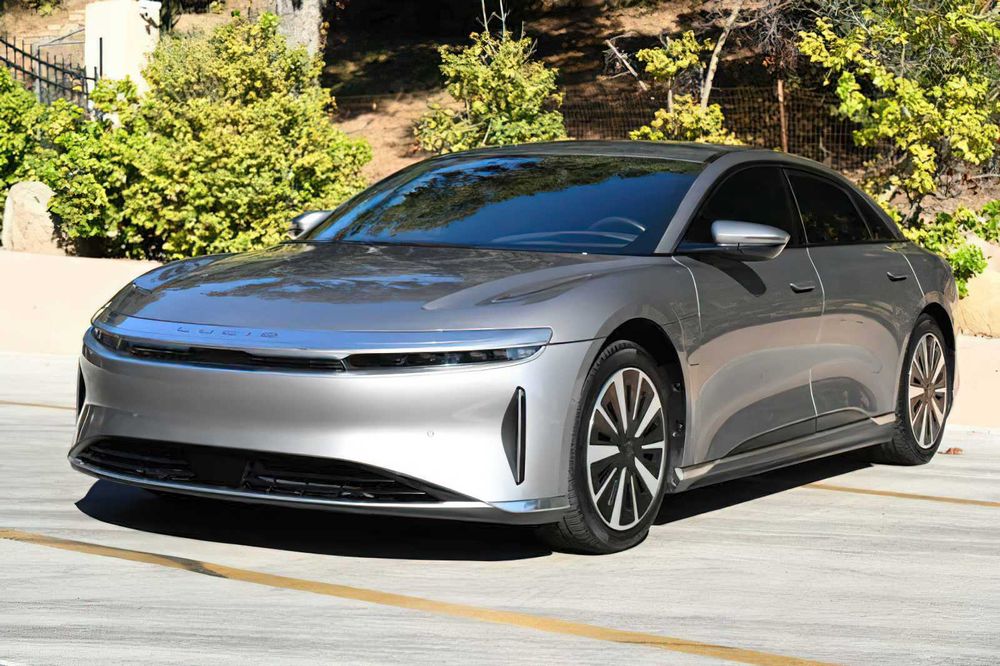 Lucid Air Pure      2023