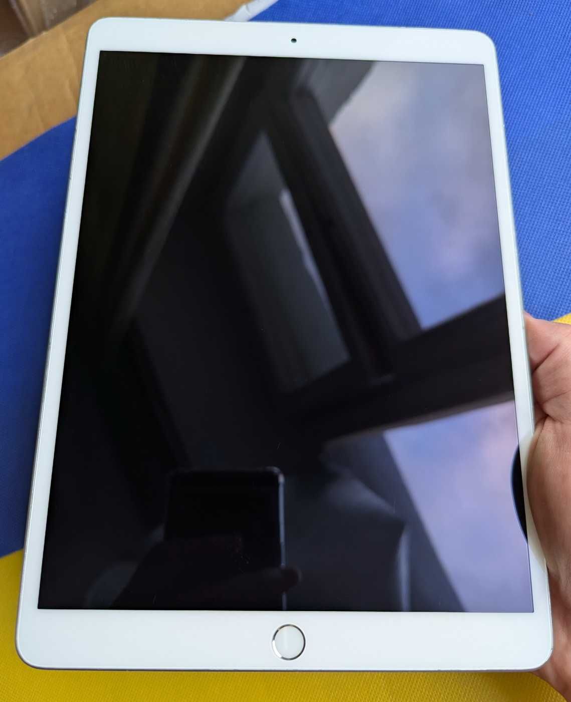 З США все працює АКБ 92% Apple iPad Air 3 10.5 LTE 256 GB