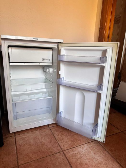 Lodówka BEKO A+ 82 cm, mini, podblatowa