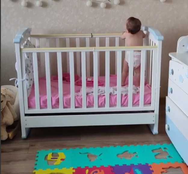 Детская кроватка (люлька) с комодом-пеленальным столиком
