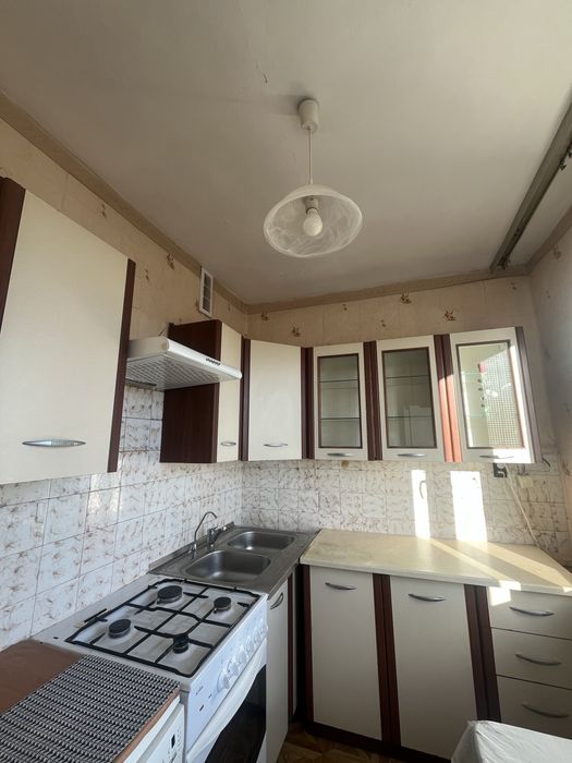 Meble kuchenne + kuchenka z okapem