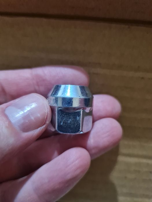 Набор гаек  12×1.25