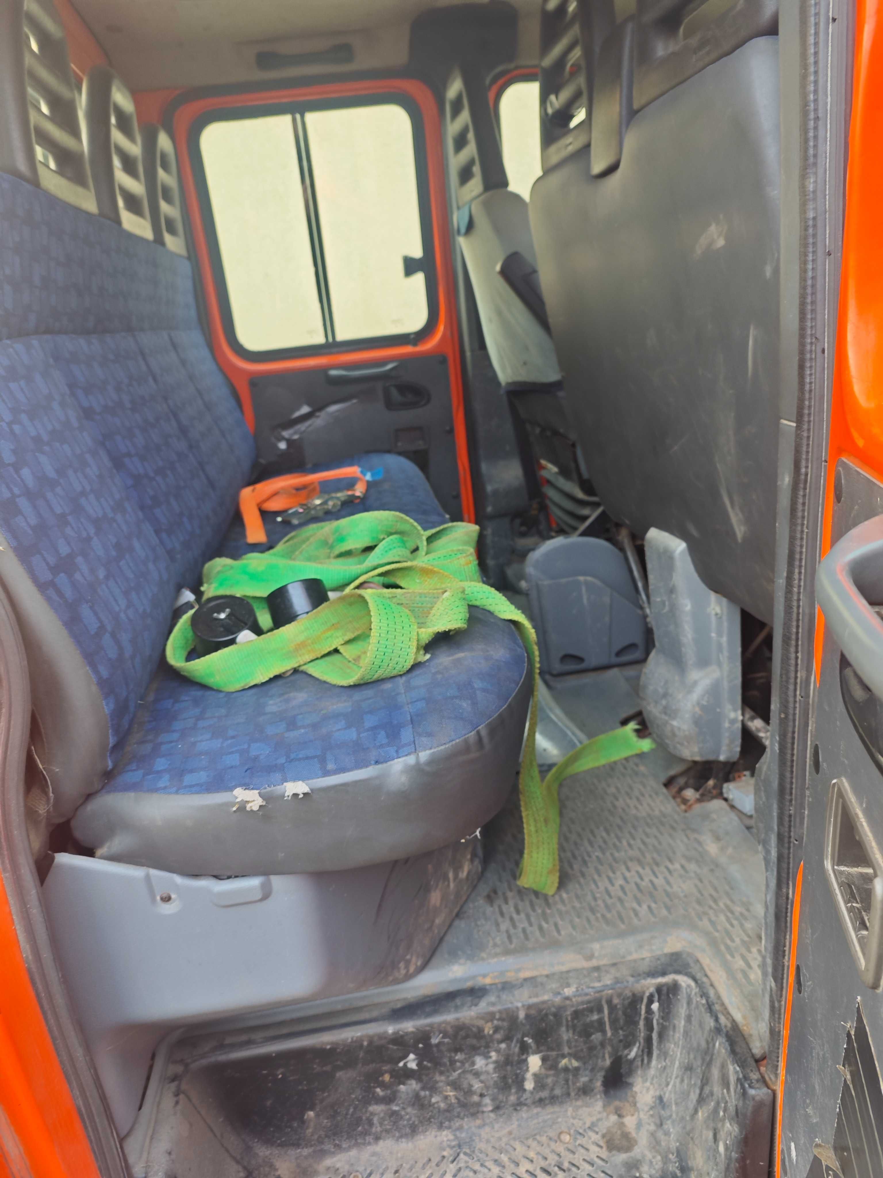 IVECO Daily 40C - HDS DOKA - 7 osób
