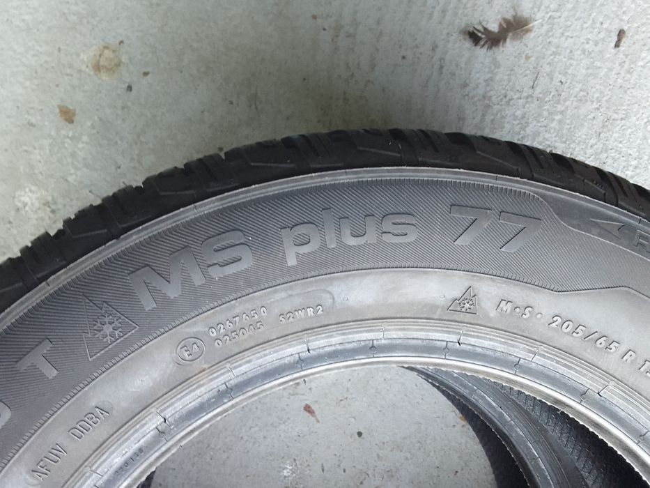 2 Opony zimowe 205/65r15 UNIROYAL 8.5mm