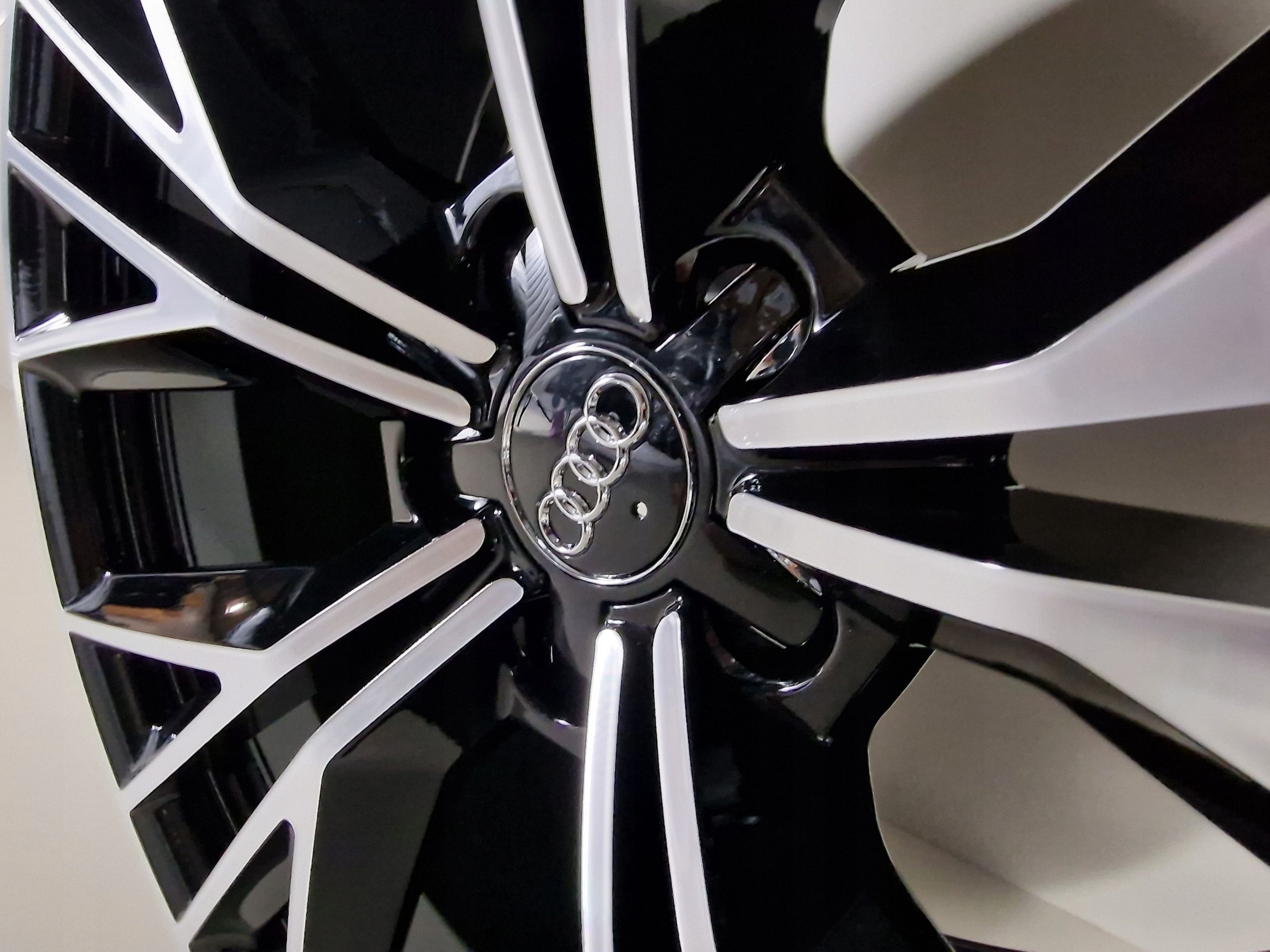 Oryginalne Felgi Audi 20 A4 A5 A6 A7 A8 Q3 Q5 Q7