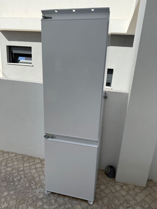 Frigorífico MEIRELES MFCI 282.2