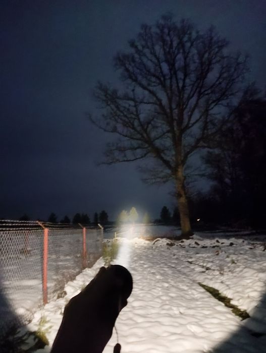 Latarka Convoy l21b sft40 1258 metrów zasięgu Szperacz3000k