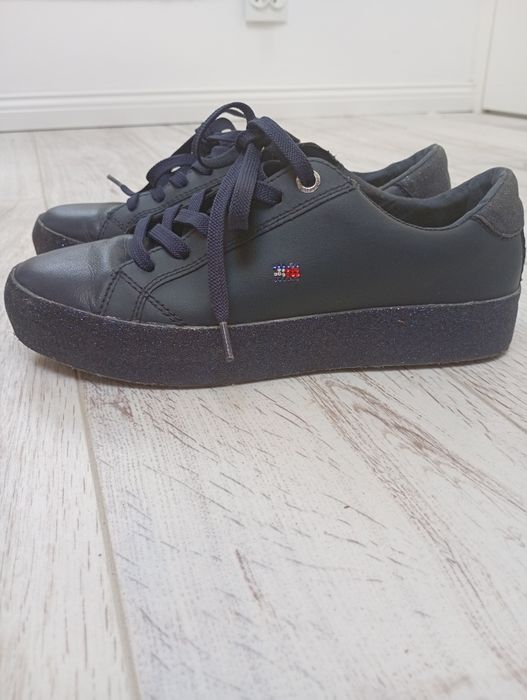 Tommy Hilfiger r.36