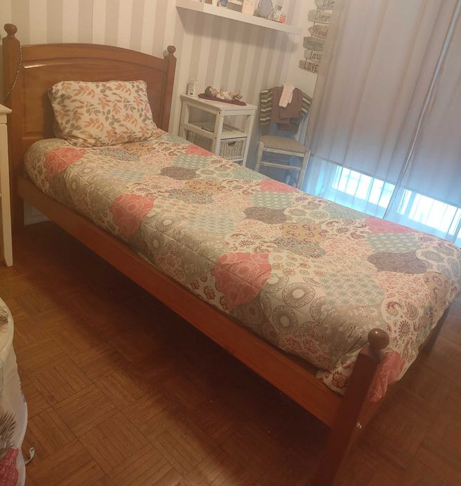 Cama solteiro madeira maciça