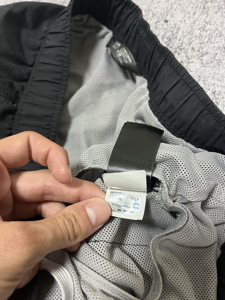 Чоловічі шорти the north face
