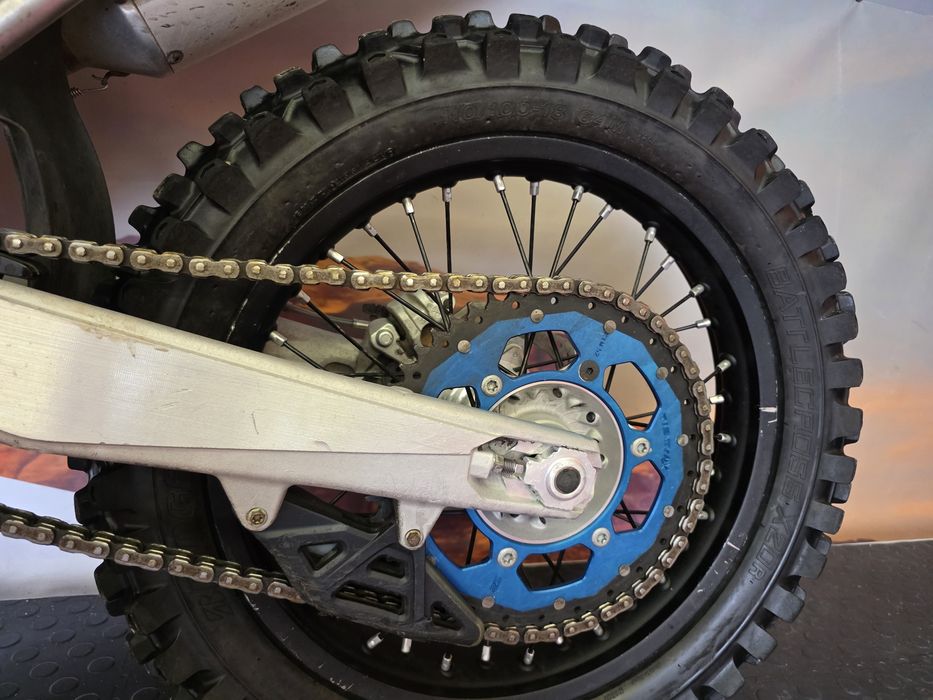Husqvarna  fe 250 model 2016 niski przebieg