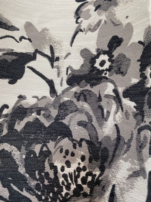 Шторы черно белые в цветы