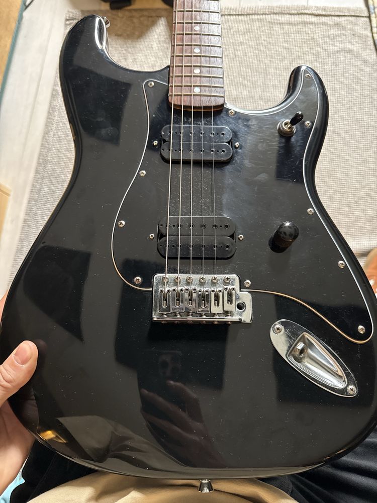 Fender Squier Stratocaster Customizada