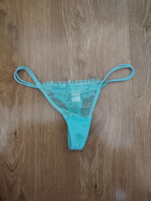 Stringi koronkowe damskie secret M