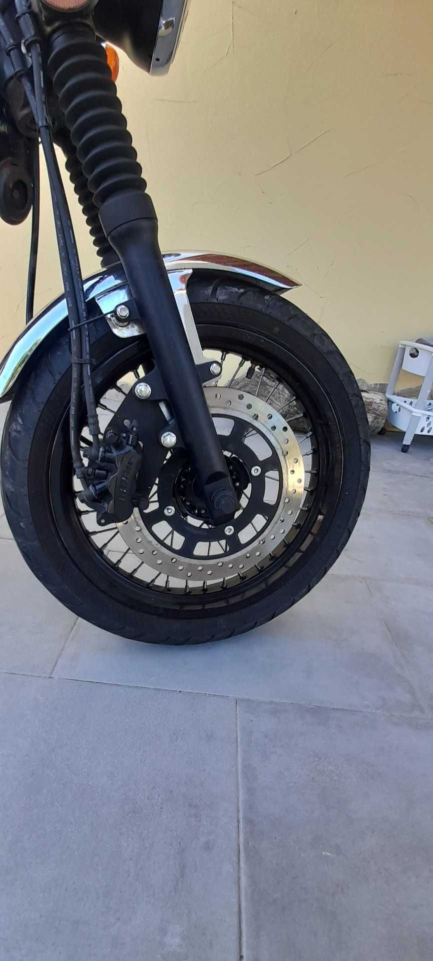 vendo mota 125 ,4000 kms reais ano 2018