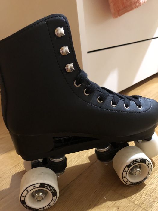 Patins 4 rodas. Usados 2x. Novos! N. 35
