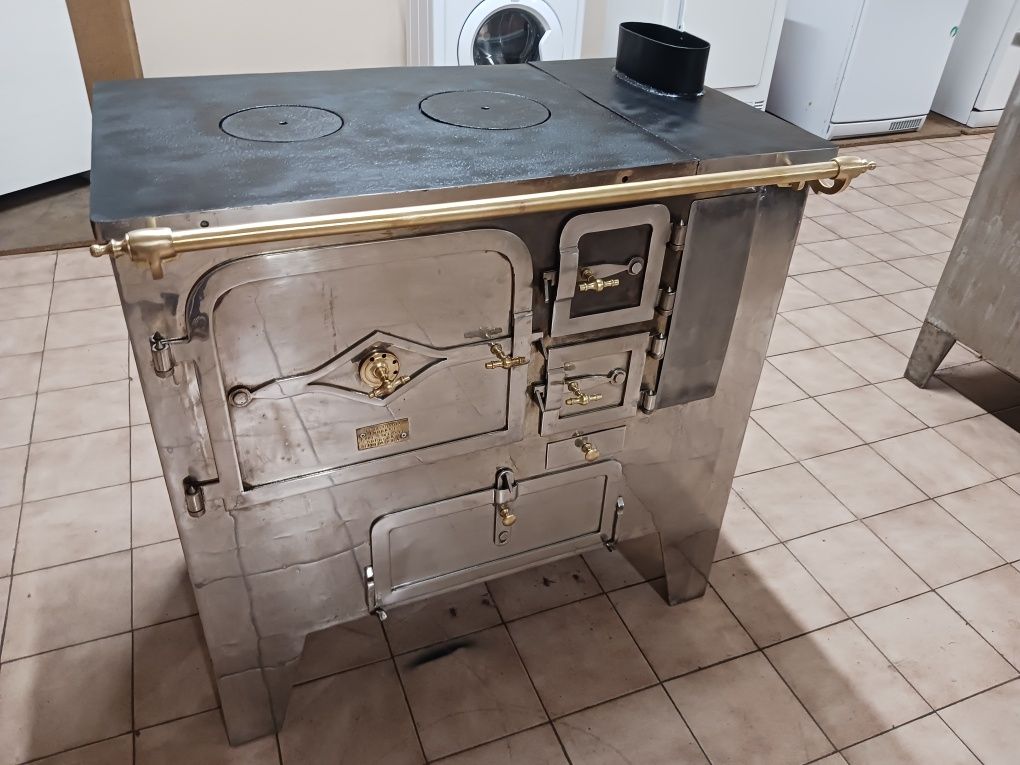 Fogao de lenha tradicional rústico, frente em inox com portas em inox