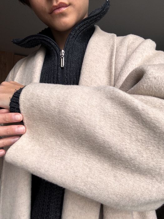 Пальто шерстяне massimo dutti