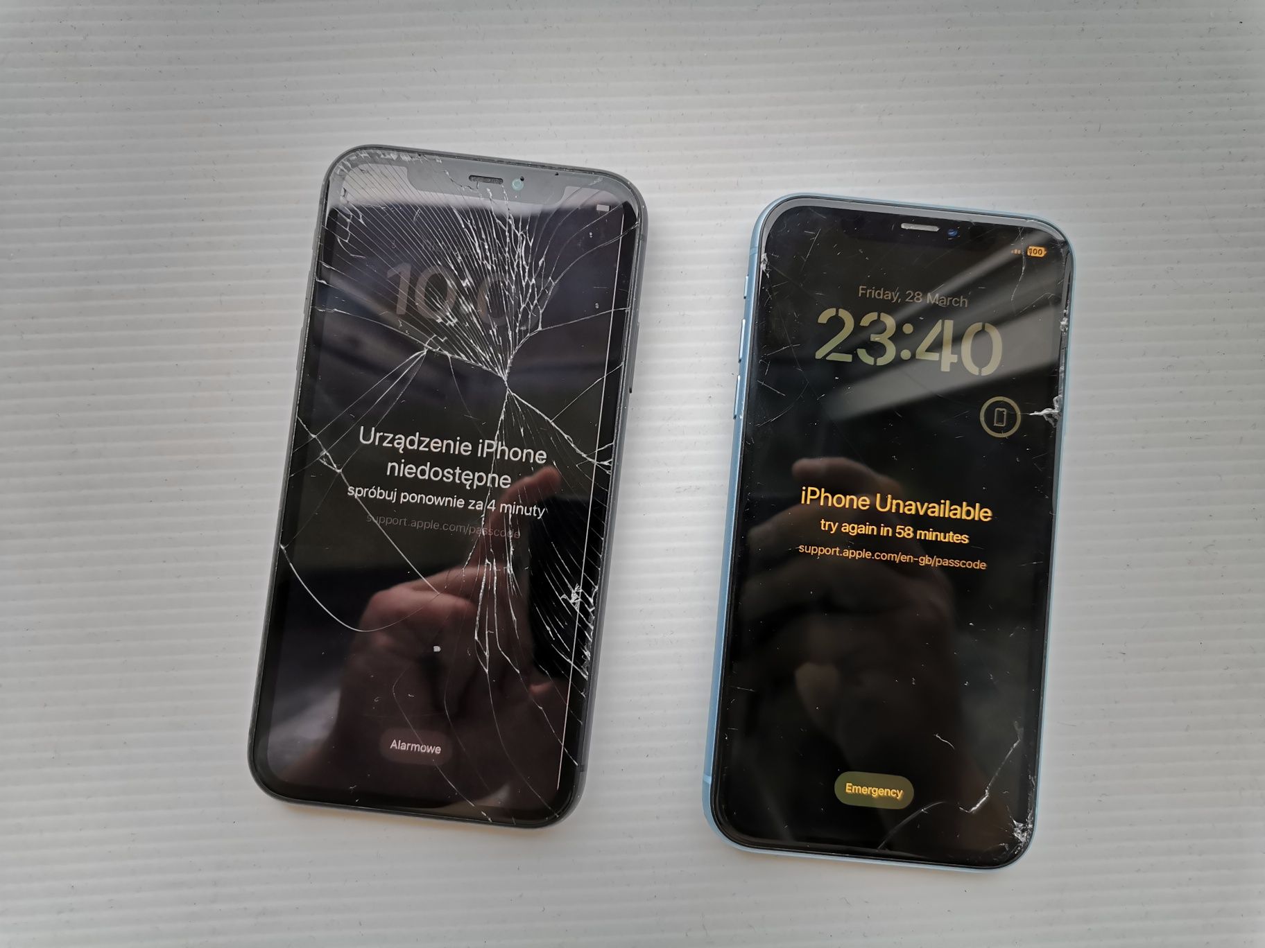 Telefony IPhone 11 i XR