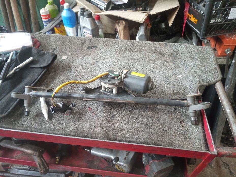 Трапеція двірників з моторчиком Hyundai Santa Fe 1 Сантафе