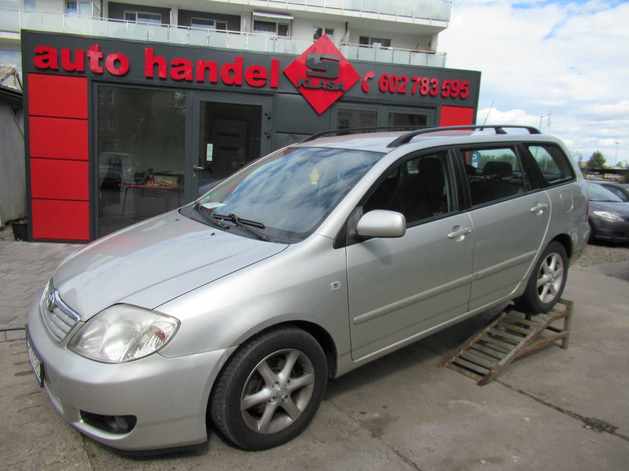 Toyota Corolla Kombi 1.4 D 90km srebrny 2005r Combi zarejestrowany