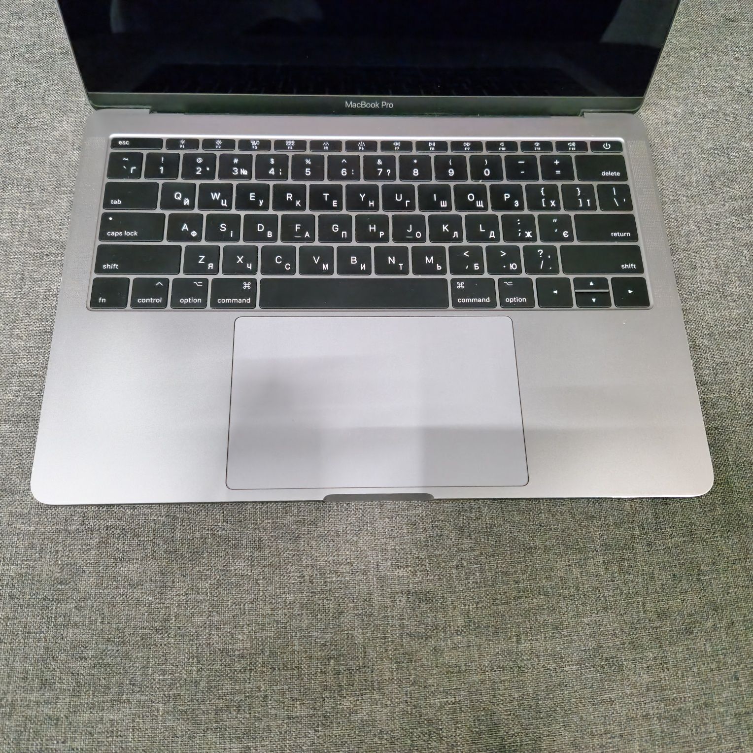 Продам MacBook Pro 2017 "a1708" i5/8gb/250gb SDD