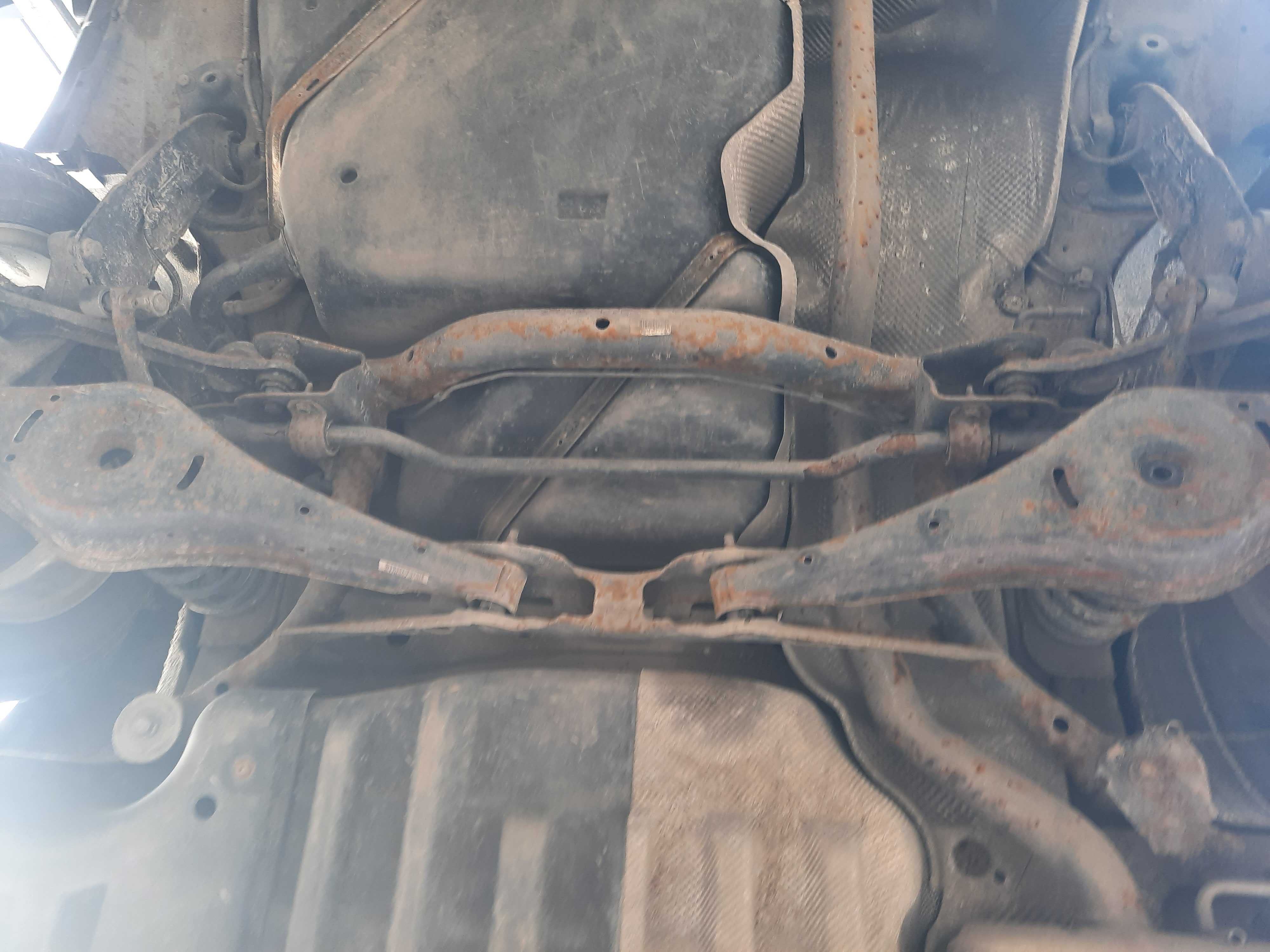 sanki tył wahacze zawieszenie tył Volkswagen Passat B6 1.9 TDI