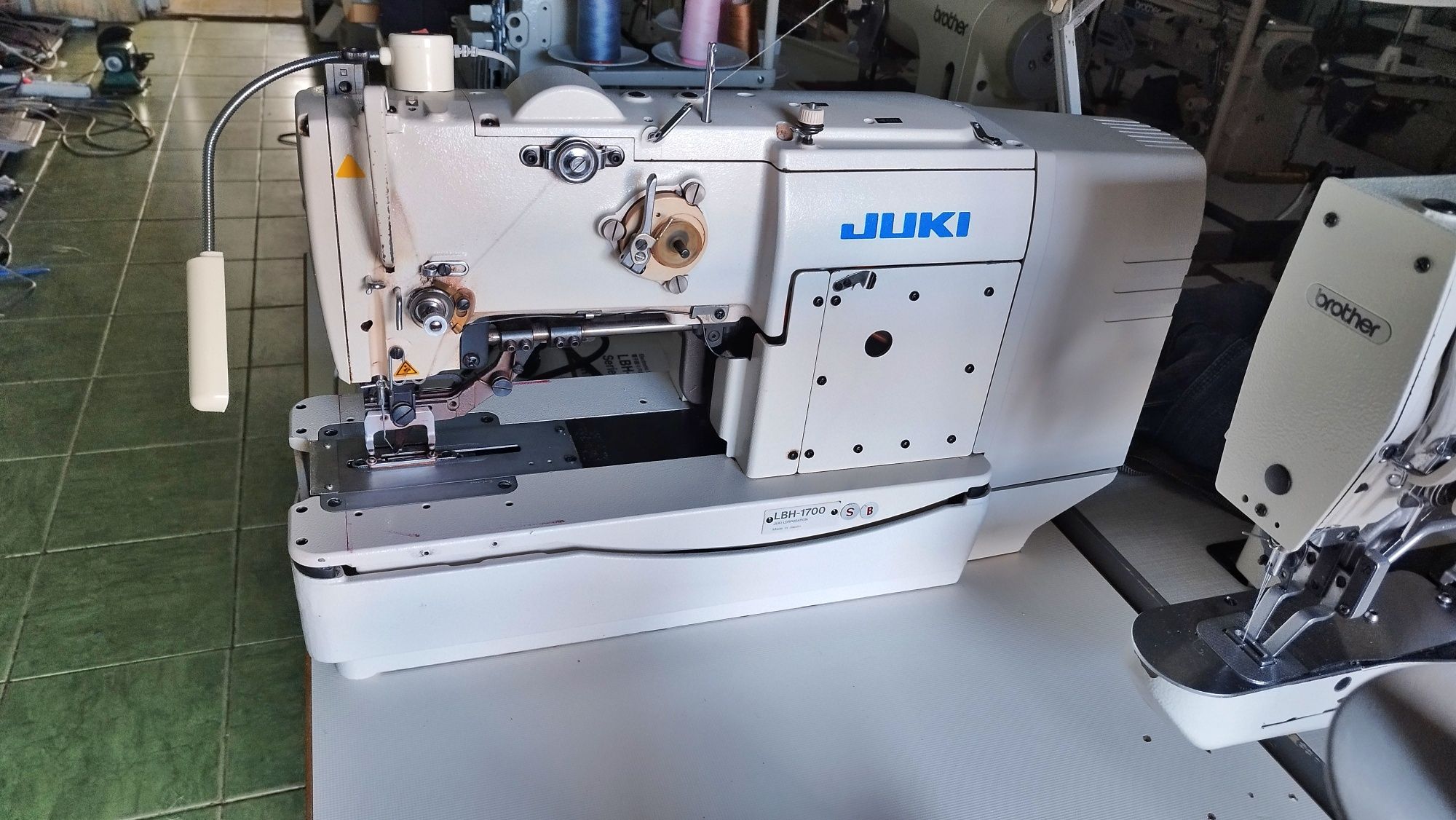 Оверлок Juki MO6714S. Петельна, розпошивальна, швейна машина, флетлок