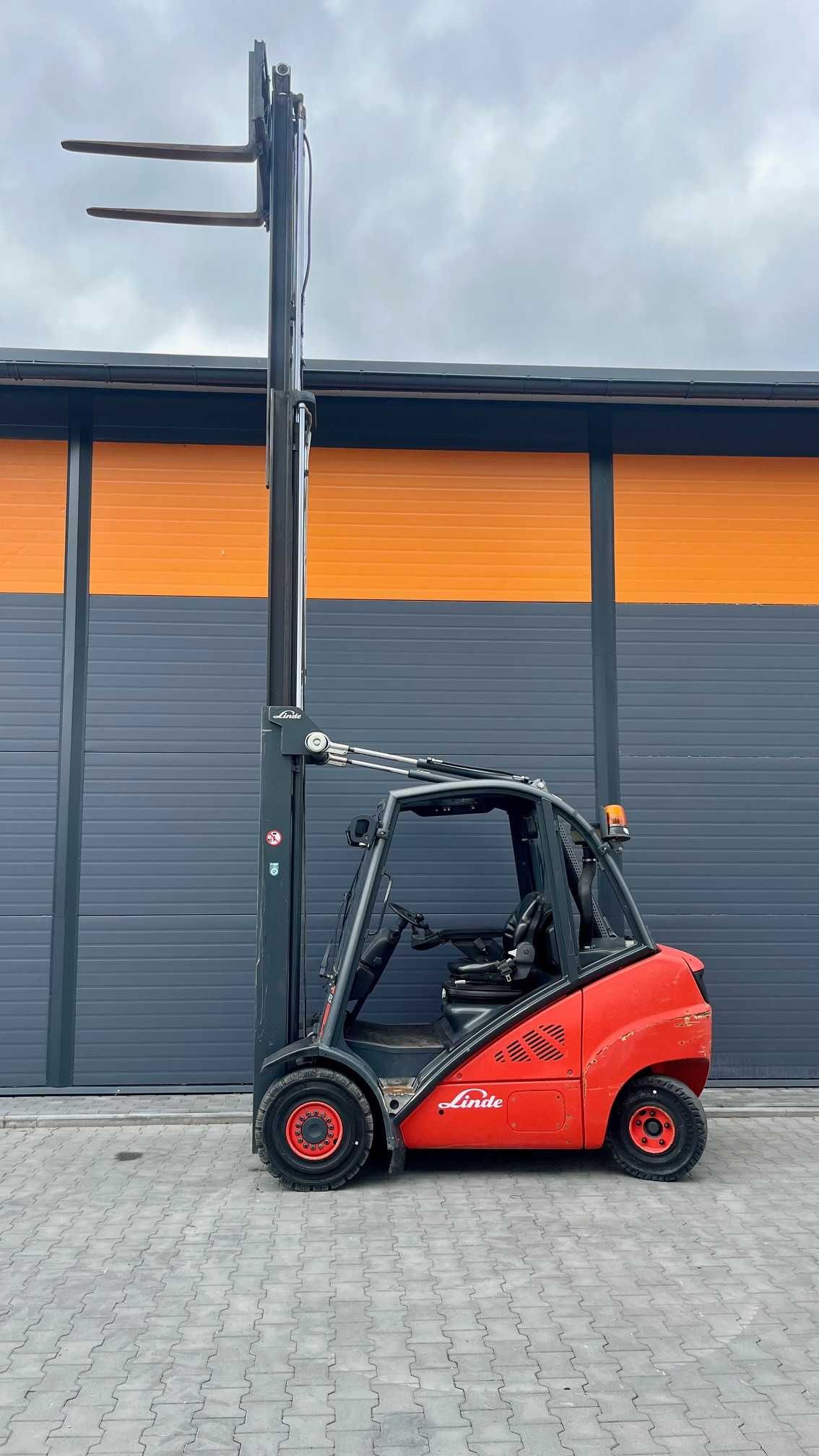 Wózek widłowy LINDE  H 30 D  diesel  ROK 2010  triplex  przesuw ma UDT