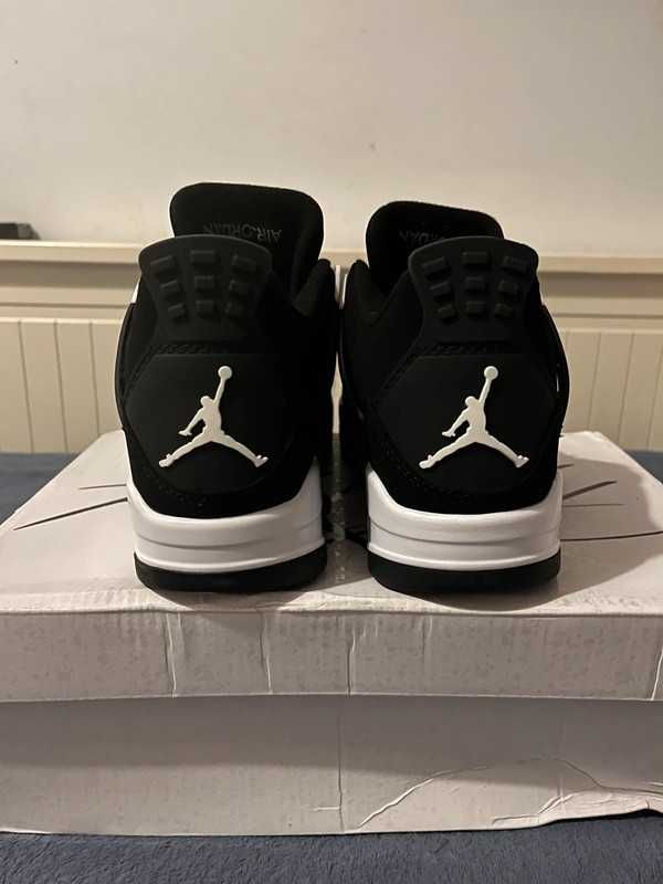 "Buty męskie Jordan 4 Retro" Thunder Czarny Roz 44