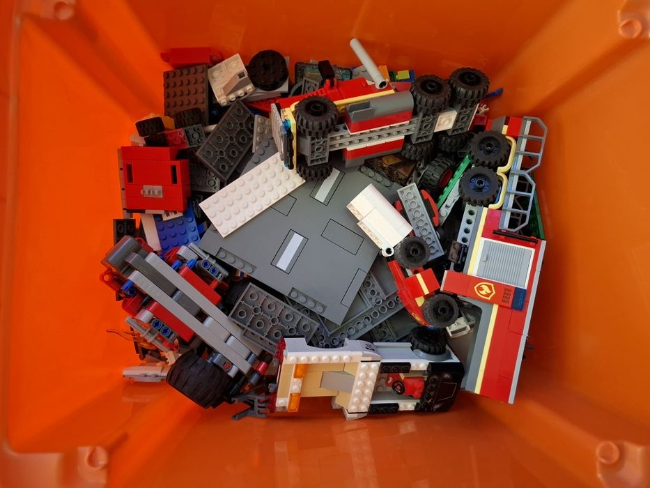 Miks oryginalnych klocków LEGO różne zestawy, pojazdy, droga