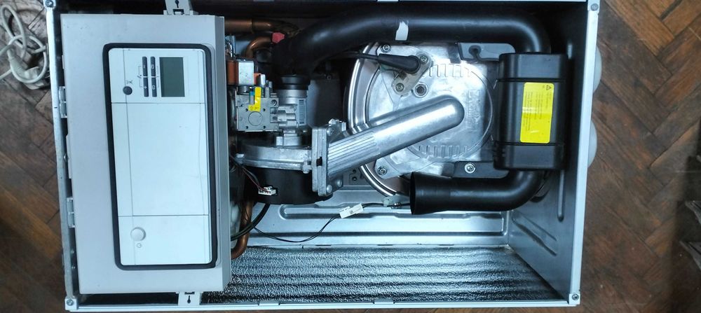 Газовый котёл турбо-конденсационный Vaillant T9 24 kWt  б/у