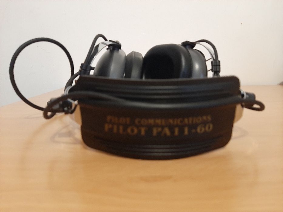 Conjunto Piloto ( Mala, Headsets e prancheta)