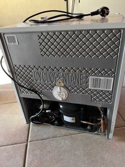 Frigorífico Mini Bar KUNFT KMB9119 WH