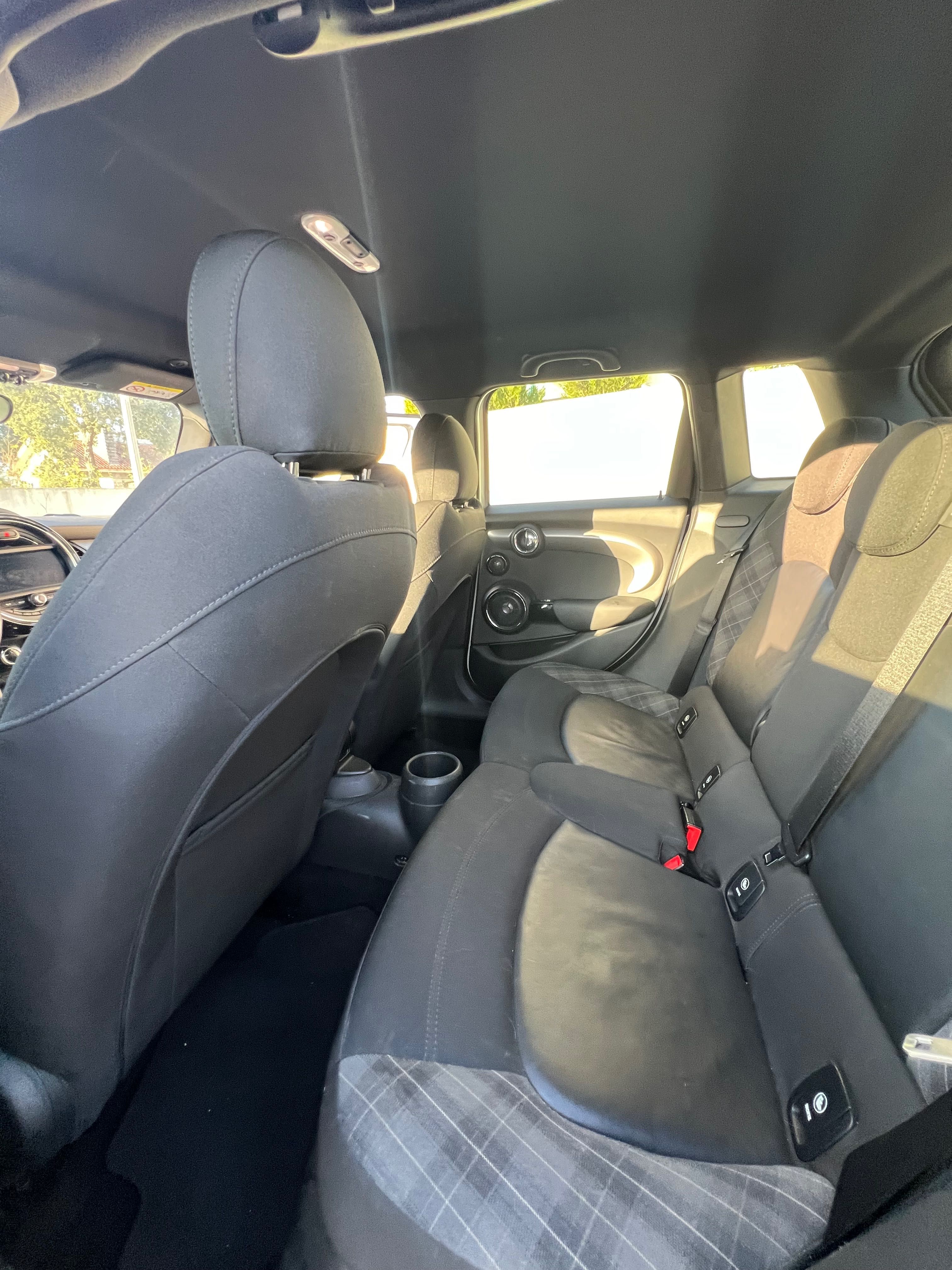 Mini Cooper D 5 Portas