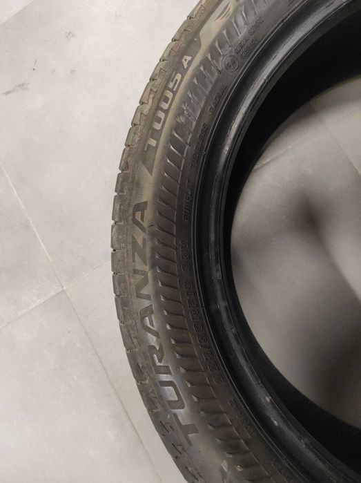 Opony letnie 225/50/18 Bridgestone 4szt Runflat 6mm 2021r