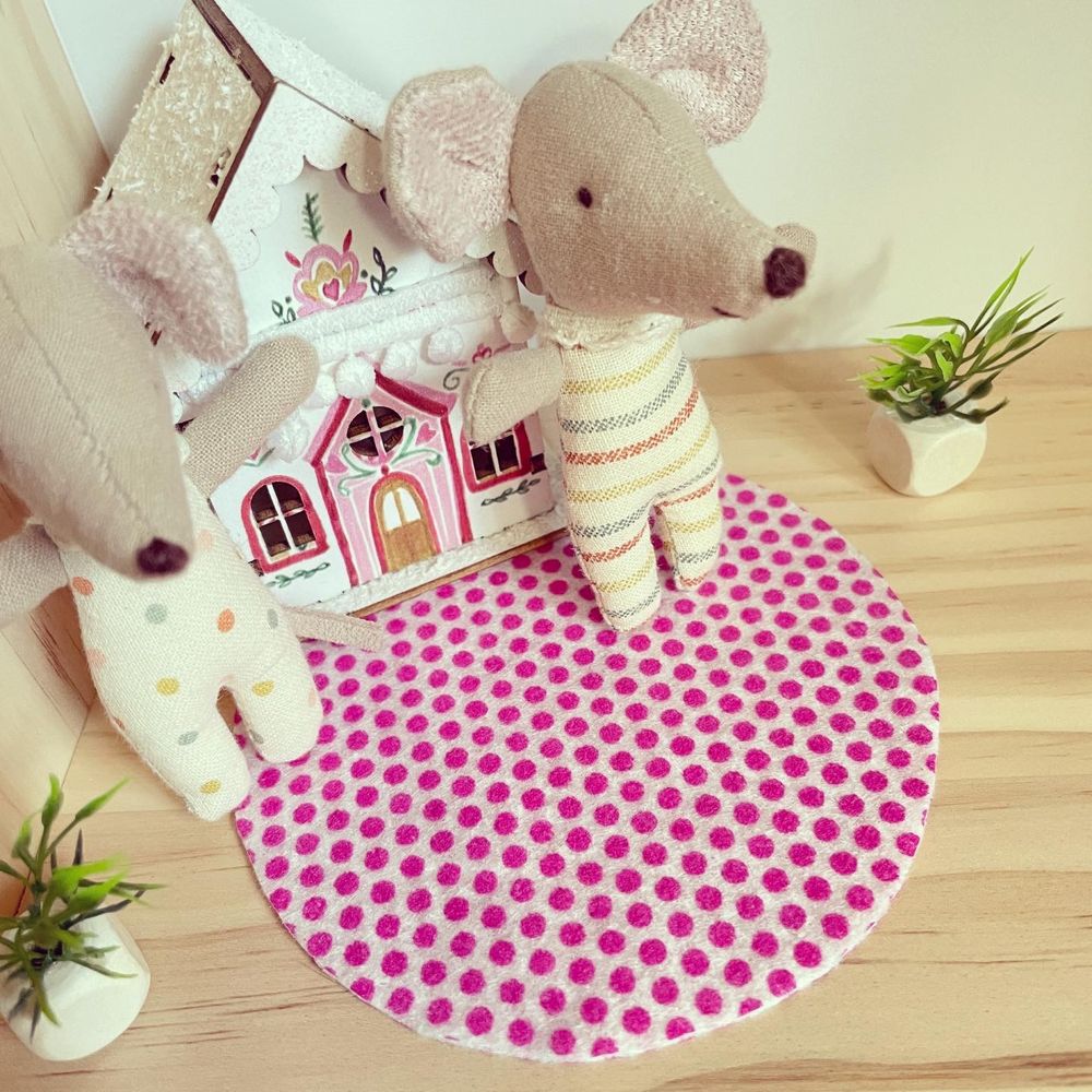 Okrągły dywan do domku dla myszek maileg lalek barbie róż mini
