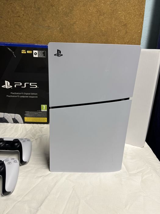 Продам Sony Playstation 5