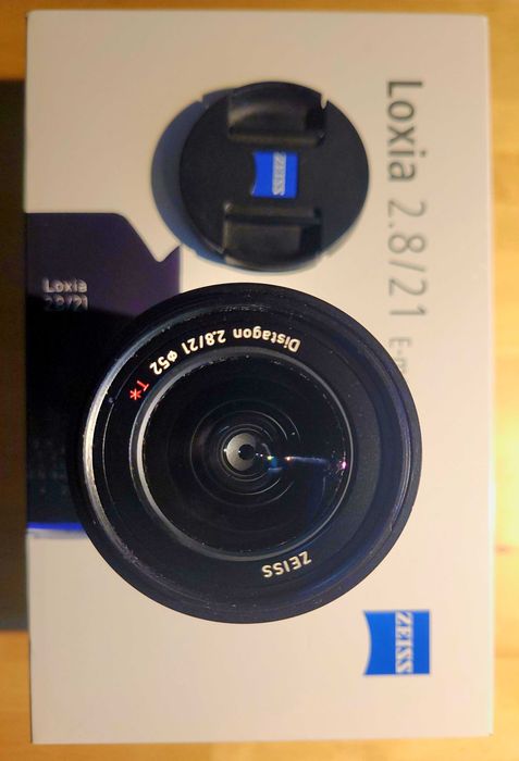 Lente Zeiss LOXIA 21MM F2.8