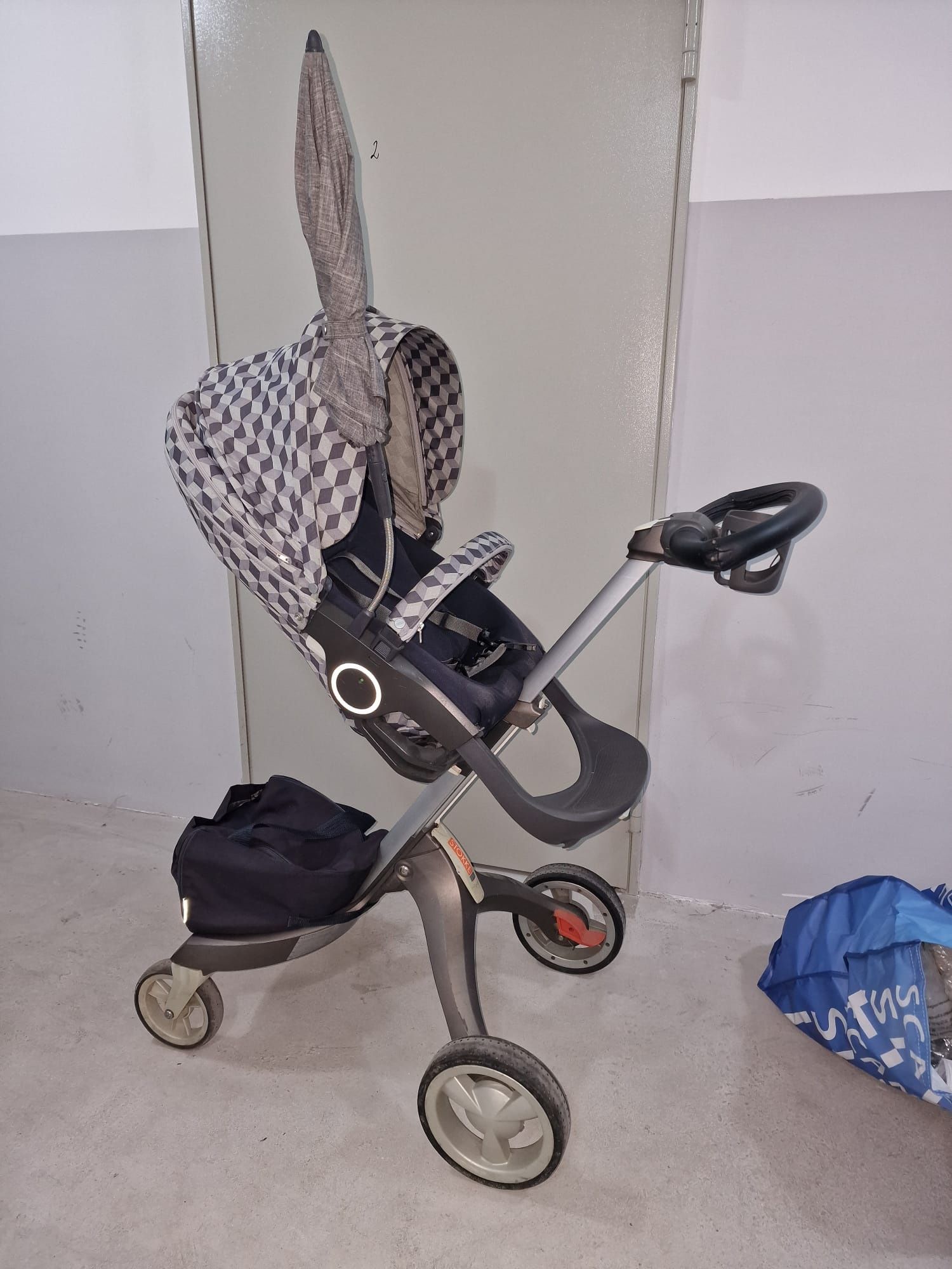 Sprzedam wózek Stokke Xplory V3 gondola plus spacerówka