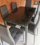 Mesa e 6 cadeiras