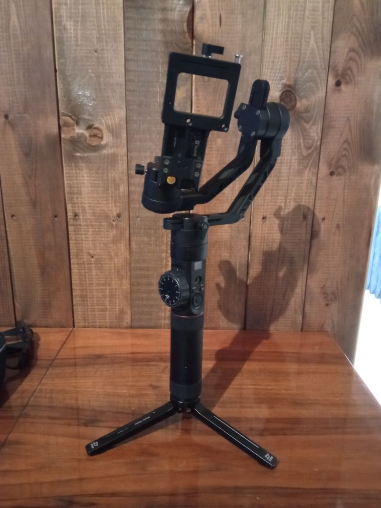 Gimbal Zhiyun Crane 2 - Stabilizator