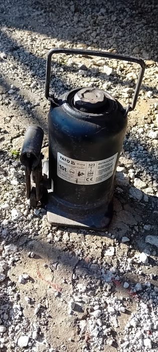 Продам гидравлический домкрат на 10т.