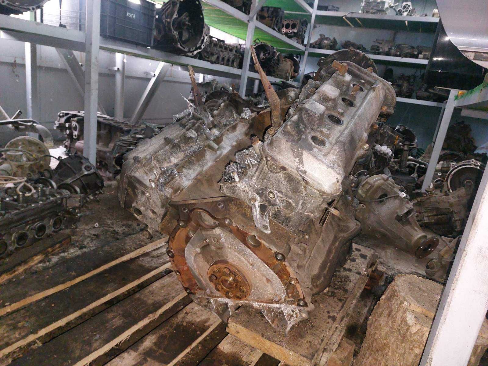 Мотор Двигун Toyota SEQUOIA  4,7  бенз 2UZFE 1900050710