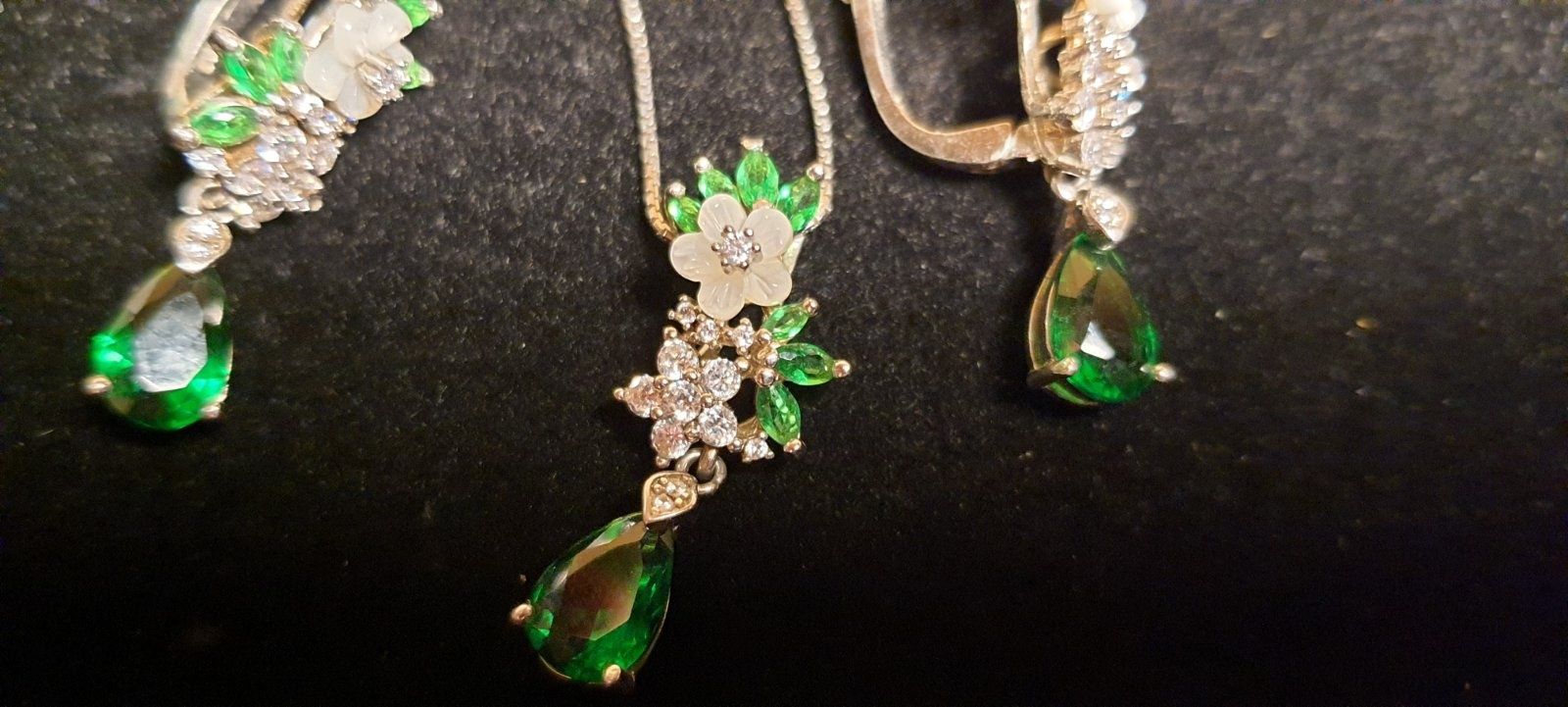 Комплект серьги и подвеска зеленые цветы родированое серебро Болгария
