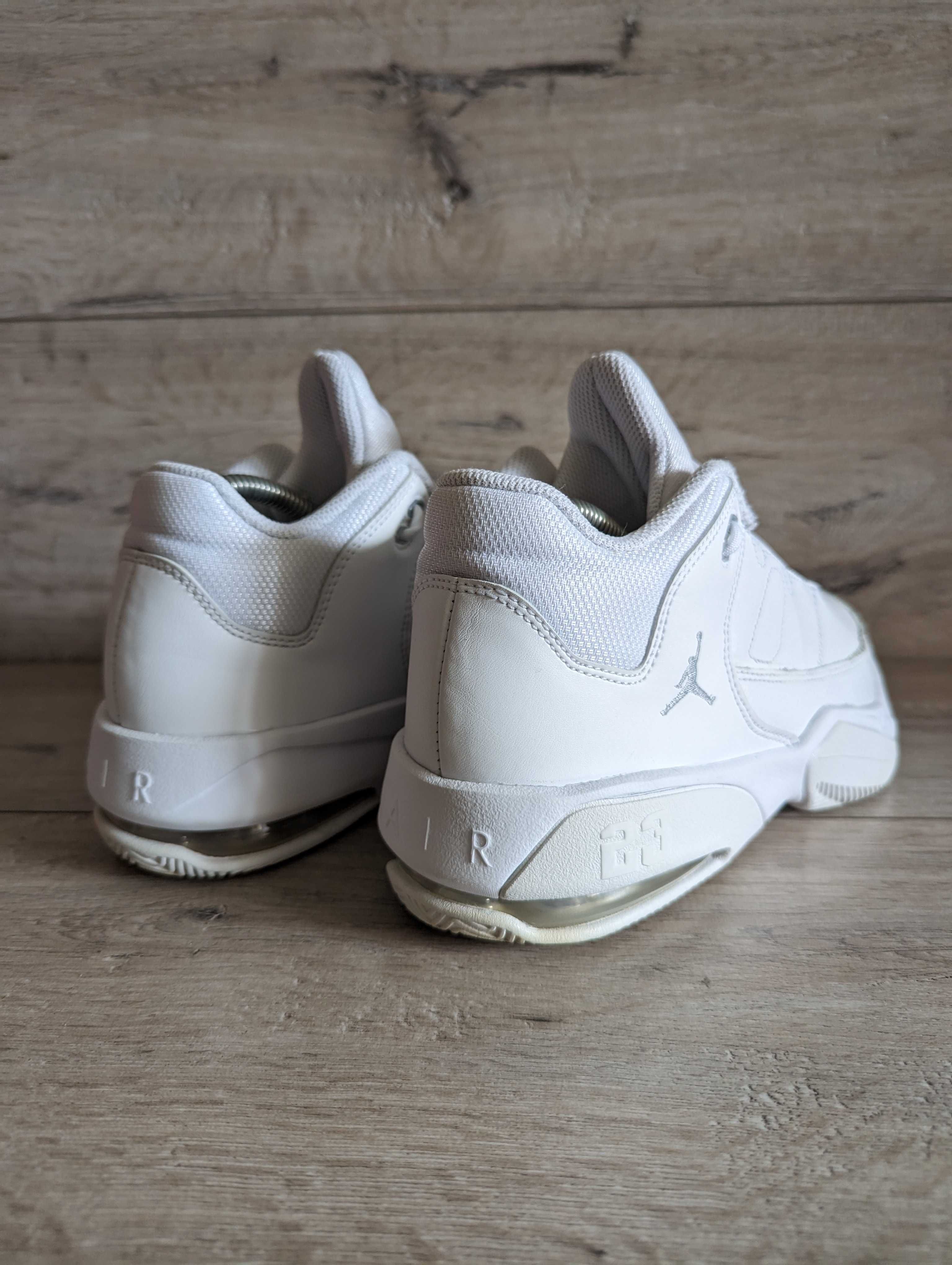 Кожаные  белые кроссовки Найк Nike Jordan Max Aura 3 39р 25 см