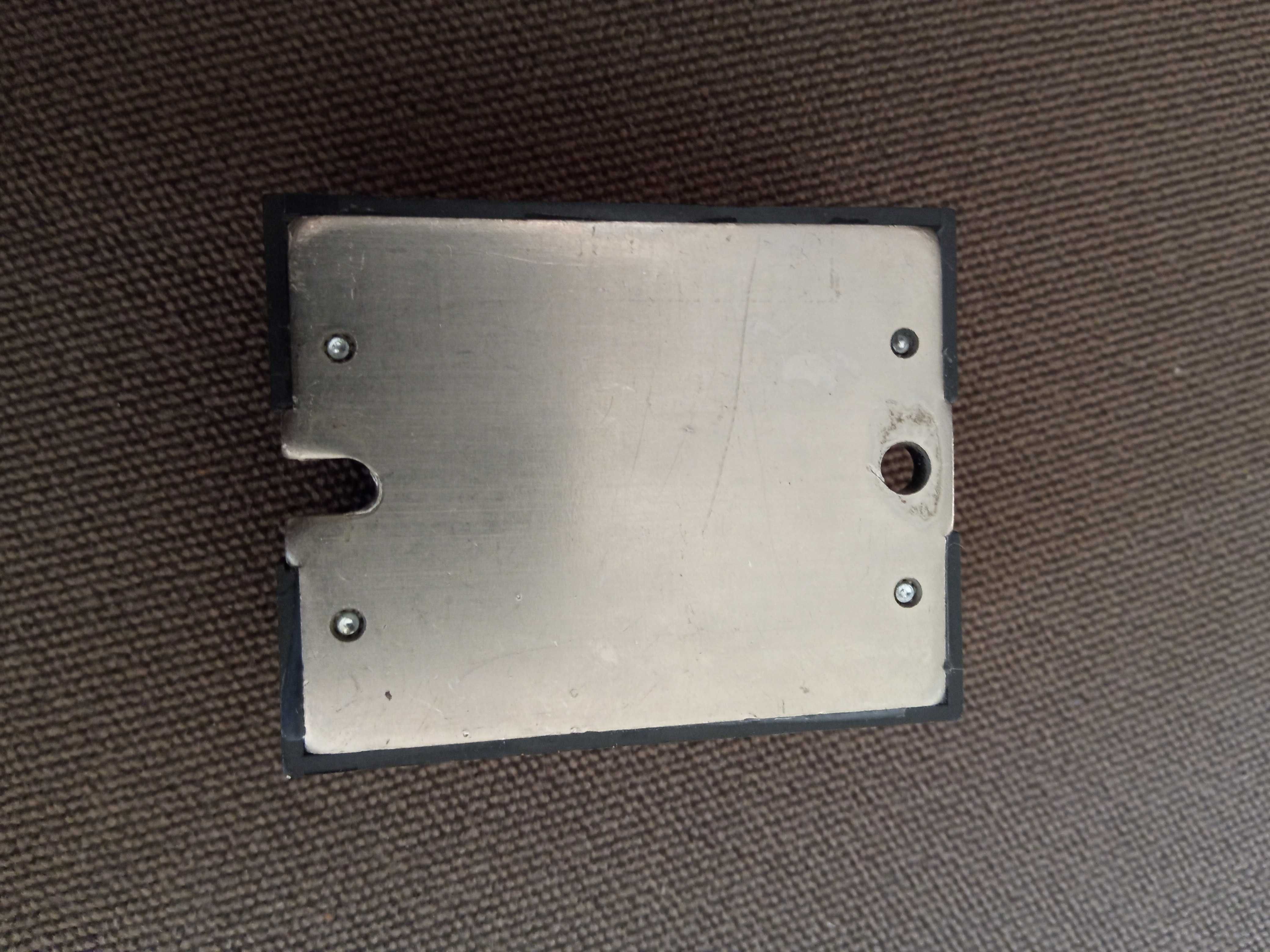 Przekaźnik półprzewodnikowy CRYDOM D2450 SSR 240VAC 50A