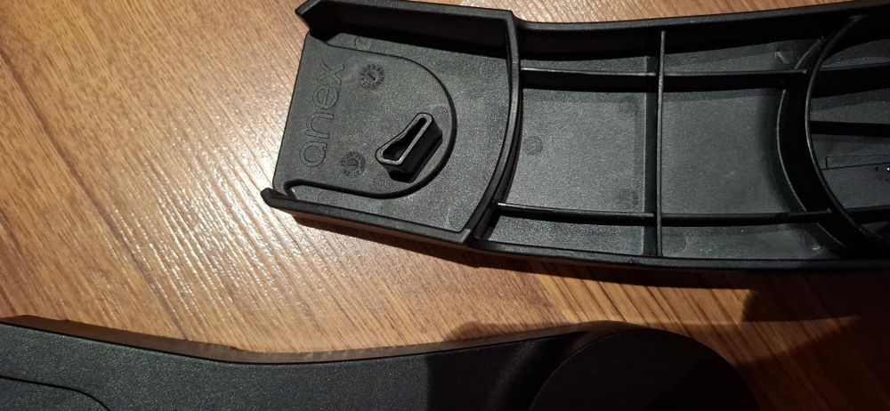 Автокрісло люлька Anex Avionaut плюс адаптери