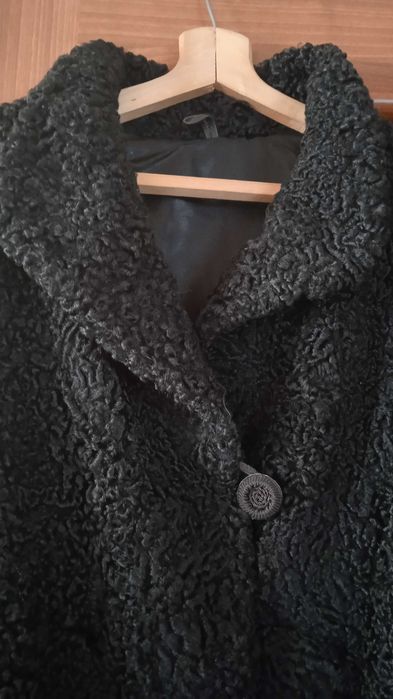 Futro czarne karakuły
